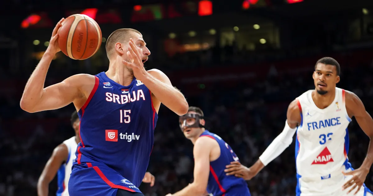 Evo gde možete da gledate uživo TV prenos prijateljskog meča košarkaša Francuska - Srbija
