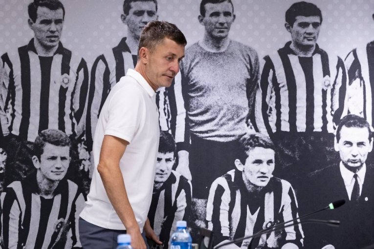 SAŠA ILIĆ OSTAJE TRENER PARTIZANA! Poznato i šta je sa upravom crno-belih