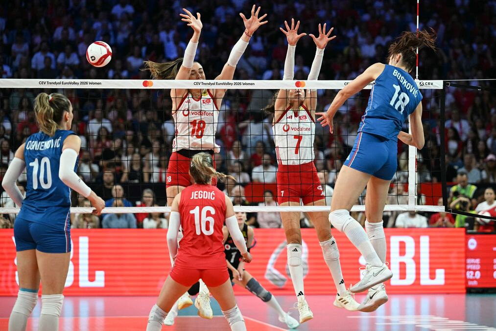 ODBOJKAŠICE SAZNALE RIVALA: Evo sa kim Srbija igra za bronzanu medalju na Evropskom prvenstvu
