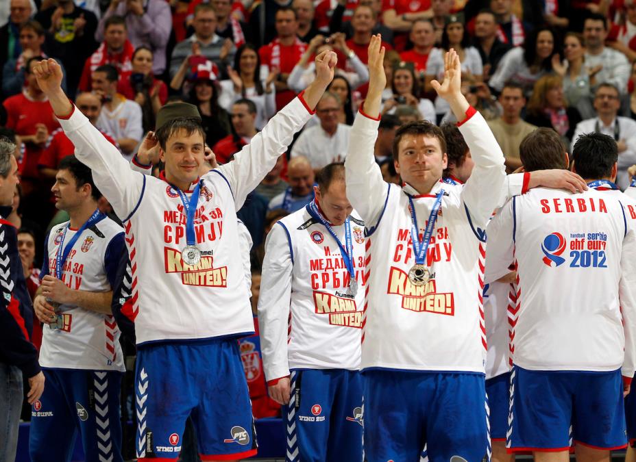 KO JE LEGENDARI AS KOJI JE ULETEO NA TEREN KAD SU MU NOKAUTIRILI SINA? Igrao za Zvezdu i Partizan, napravio čudo u dresu Srbije...