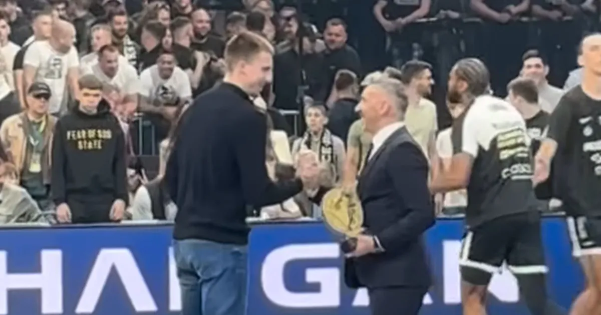 Saša Obradović mu rekao da će mu neko slomiti ruke, a on pred njim dobio ključeve automobila od 34.000 evra!