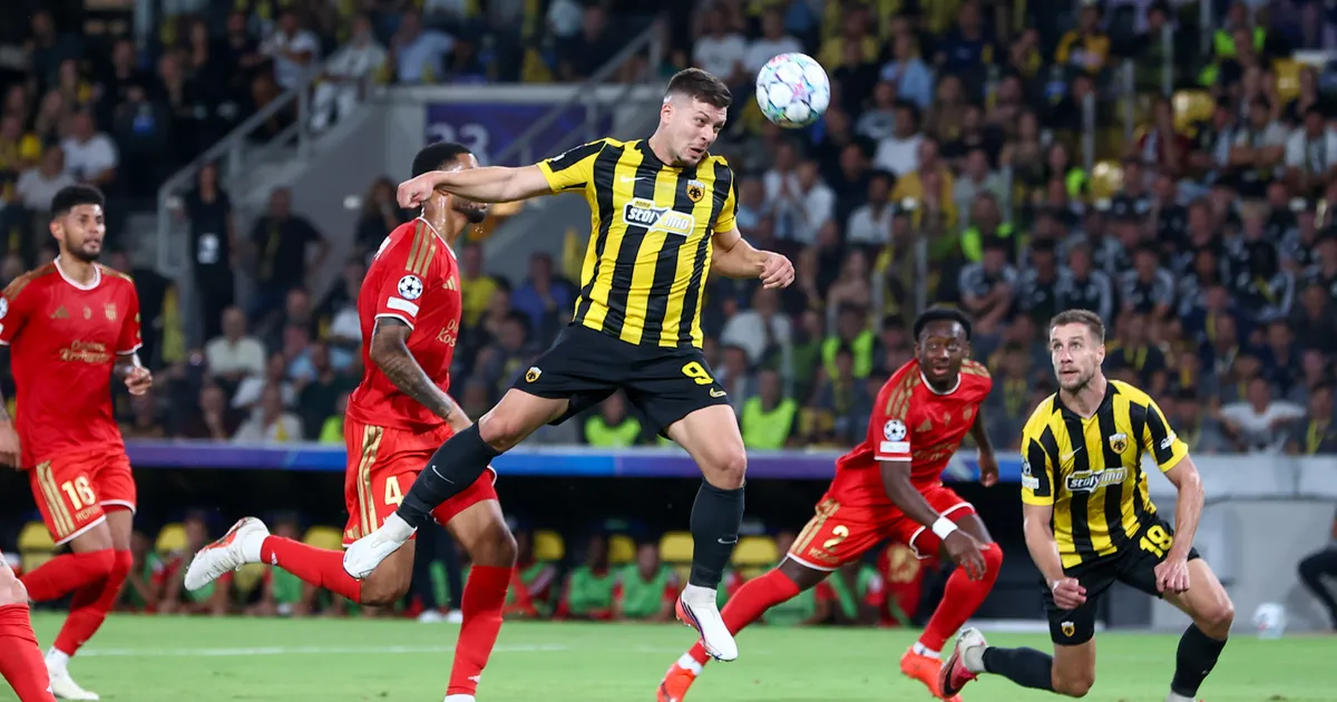 Luka Jović je čudo, srpski napadač sam rešio važnu utakmicu, i bivši fudbaler Partizana u centru pažnje