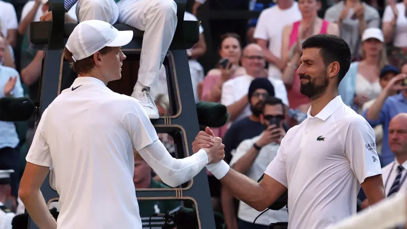 Dva prsta uvučeno i Novak sa penkalom u ruci