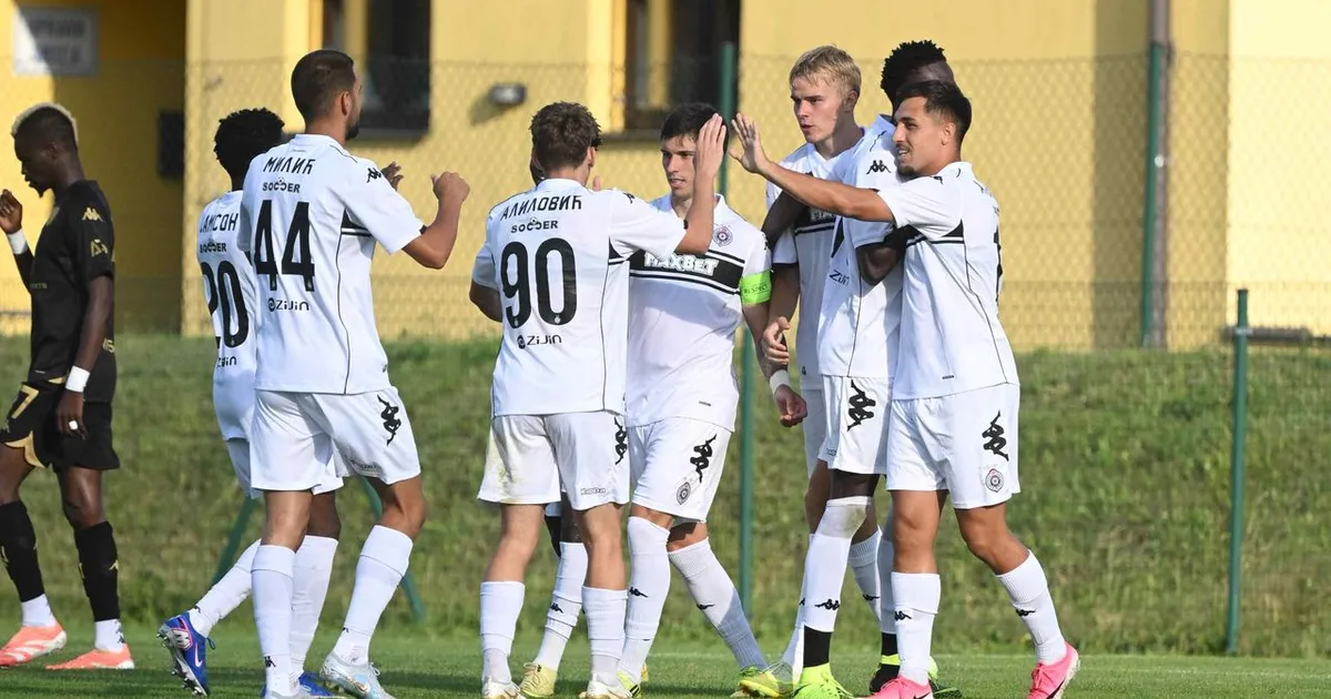 Partizan igra peti meč na pripremama u Sloveniji: Lokomotiva testira crno-bele