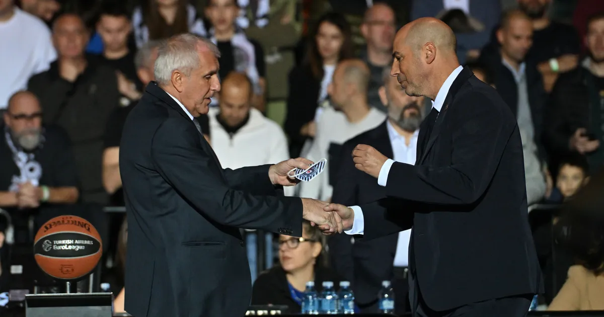Navijači Partizana u debati: Da li veći aplauz treba da dobije Željko Obradović ili Đoan Penjaroja?