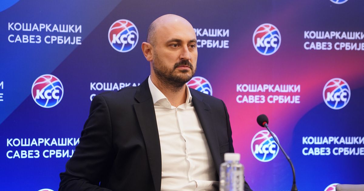 Nenad Krstić čestitao srebrnim košarkašima, pa poručio: "Ove godine smo im obezbedili najbolje uslove"