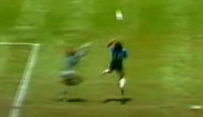 Evo koliko novca vredi čuvena lopta koju je Maradona poslao u istoriju, Božija ruka na aukciji