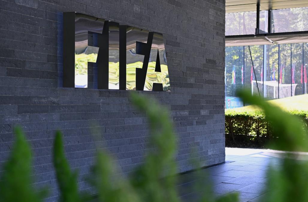 REVOLUCIJA NA MUNDIJALU - FIFA ZAVODI RED: Crveni kartoni za skrivanje usta i žestoka borba protiv odugovlaćenja