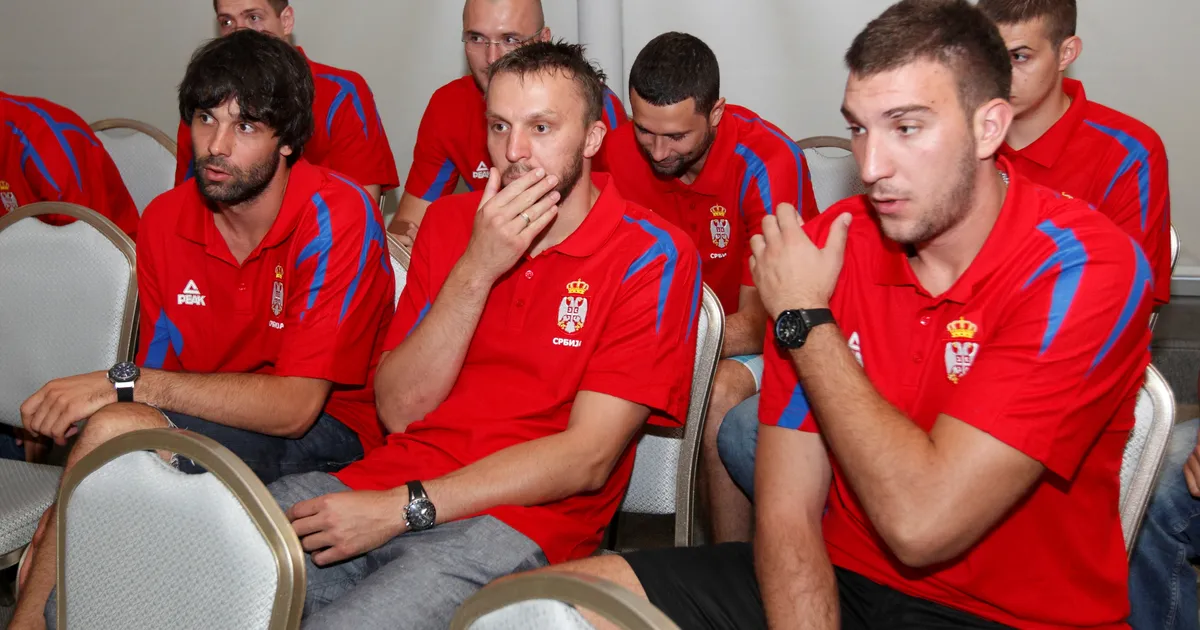 Igrao u reprezentaciji Srbije, pamti ga cela Evropa, sada uživa na svom imanju i bere kruške