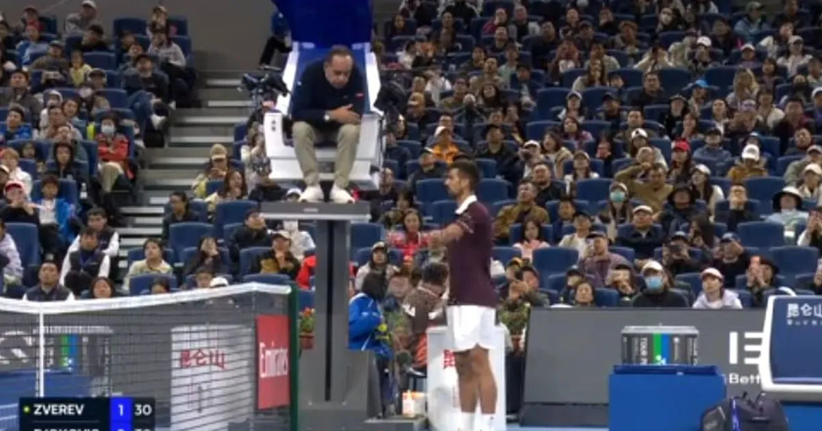 "Ovo je jedno od najglupljih pravila u istoriji": Novak i sudija se sukobili, Zverevu je tek imao šta da kaže