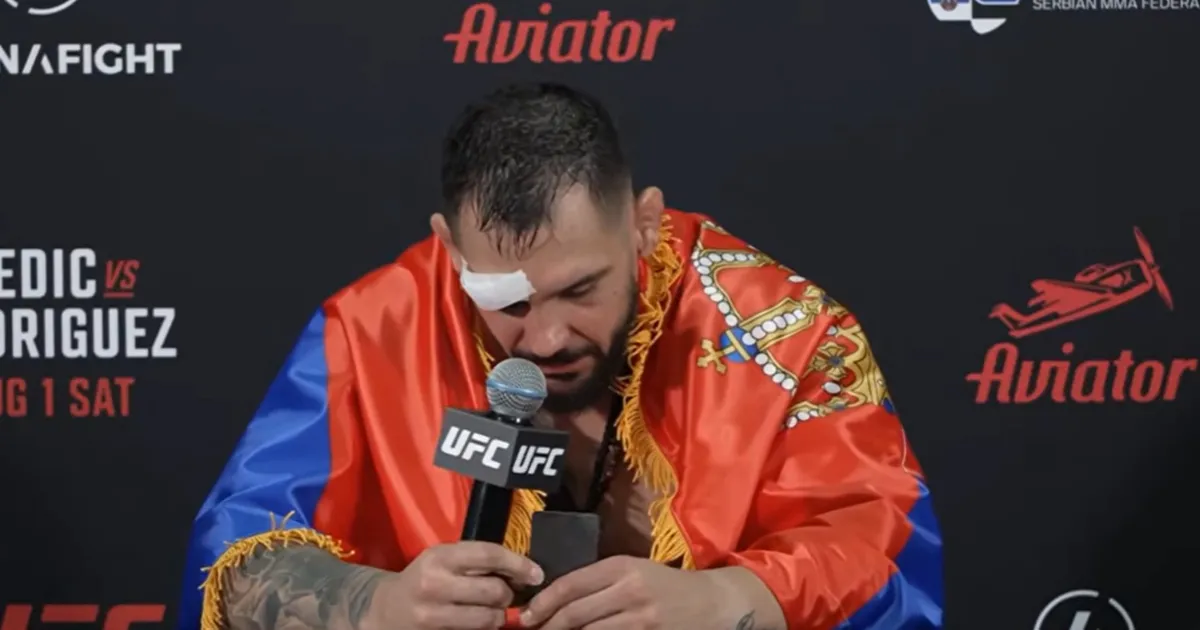 Aleksandar Rakić pokazao sliku sa dve važne osobe i zaplakao na konferenciji: "Da mi je bilo teško danas..."