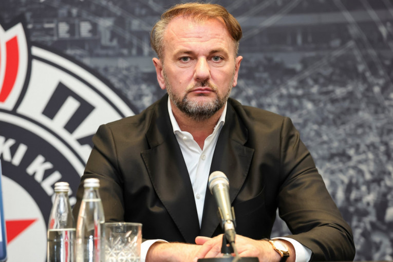 OSTOJA MIJAILOVIĆ NAJAVIO NOVO POJAČANJE? Predsednik Partizana poslao zagonetnu poruku - grobari u ekstazi!
