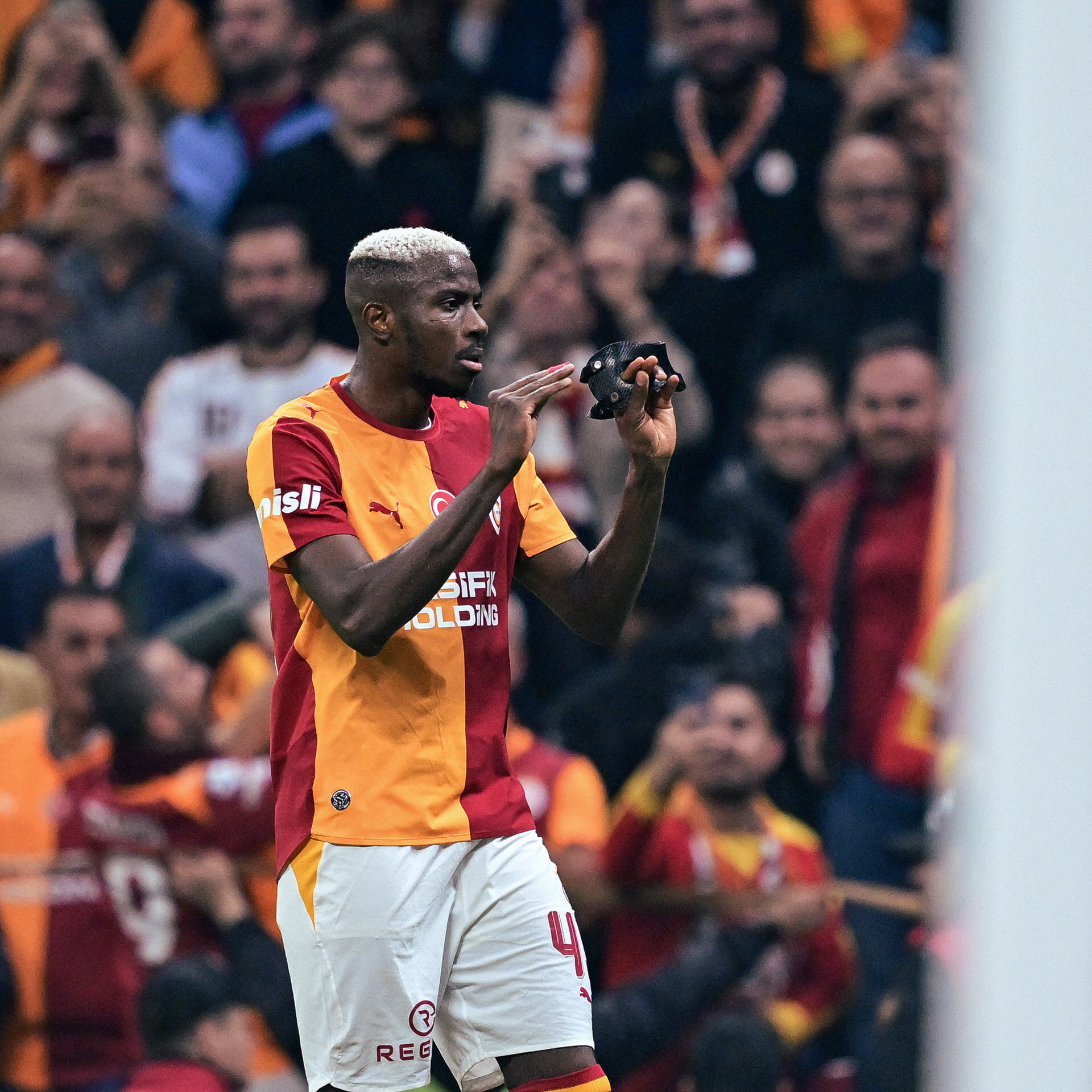 (VIDEO) Istanbul je grad Viktora Osimena - Beng levica, pa malo glavica za Fenerov pad