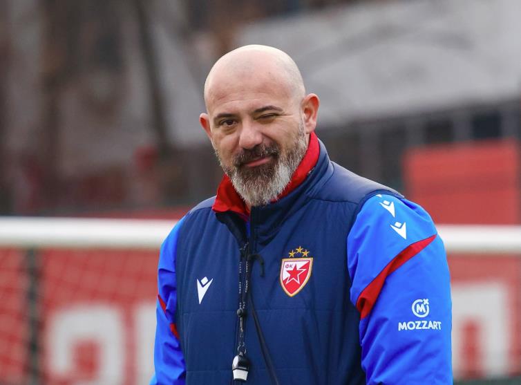 ZVEZDA DOBIJA VELIKO POJAČANJE! STANKOVIĆ SREĆAN: Poznati fudbaler konačno stigao u Beograd! Uskoro na treninzima!