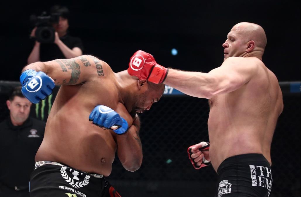 DA LI SAM NAJVEĆI? NE OPTEREĆUJEM SE TIM GLUPOSTIMA! BOG JE TAJ KOJI ĆE DA MI SUDI: Odzvanjaju reči najvećeg borca MMA sporta