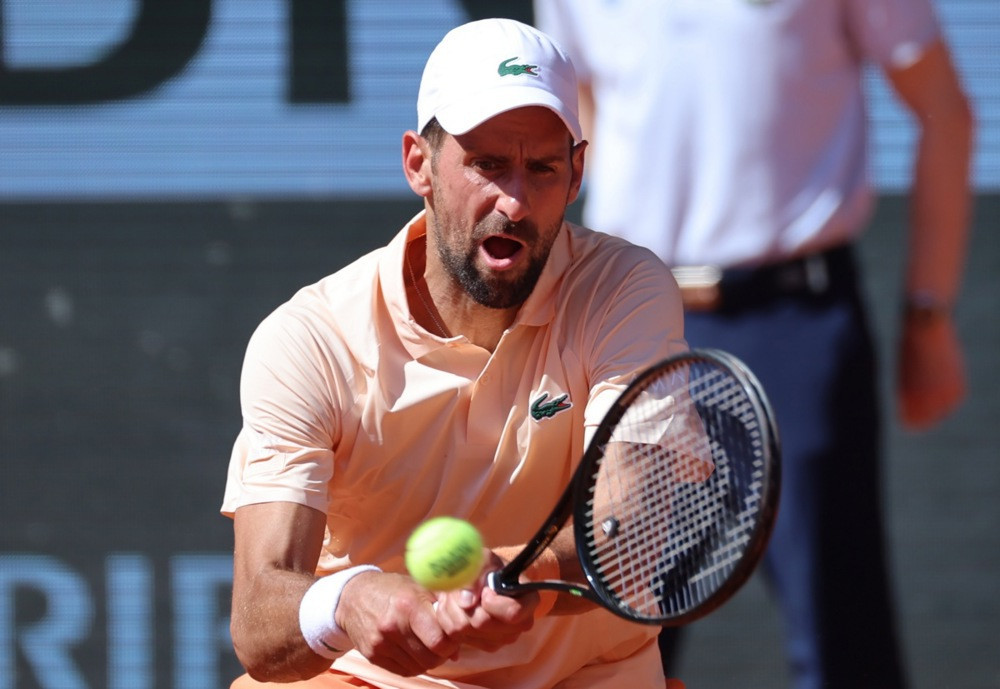 (VIDEO) Novak savladao još jednog Francuza, čudesni poen ga je ''pogurao'' u kriznim momentima!