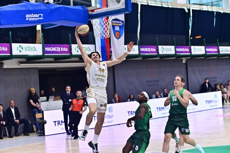 Zvezda u pobedničkom rasploženju čeka derbi, Novo Mesto "usputna stanica"