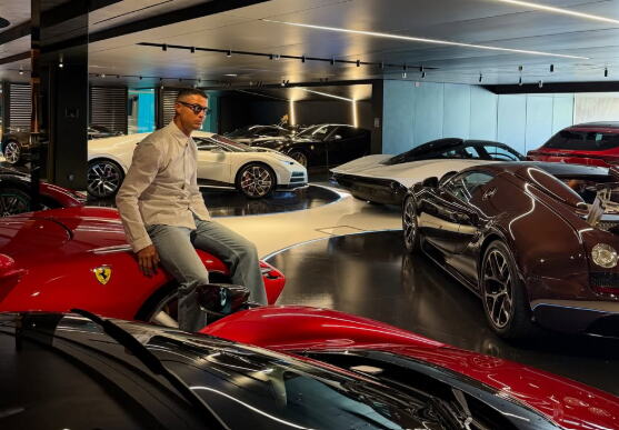 RONALDO OTVORIO VRATA GARAŽE IZ SNOVA! Pokazao "igračke" koje obični smrtnici mogu samo da sanjaju - jedna košta kao čitav stambeni blok!