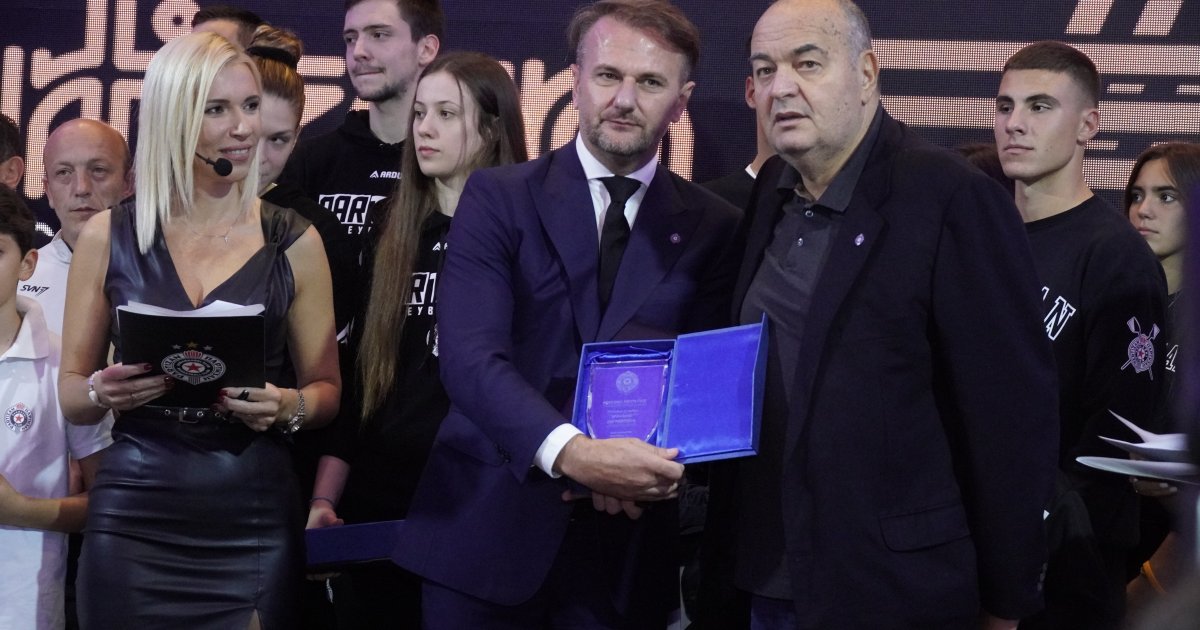 Oglasio se Ostoja Mijailović: Tribine u Beogradskoj areni nosiće imena Duška Vujoševića i Dražena Dalipagića