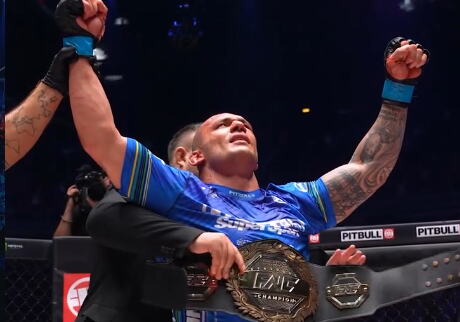 SRPSKI "ČEKIĆ" POKORIO ZAGREB! Stošić u EPSKOJ BORBI srušio zver i postao FNC šampion! Pogledajte kako je to izgledalo! (VIDEO)