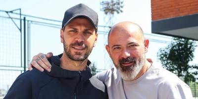 Navijači Zvezde oduševljeni: Aleksandar Dragović ponovo na "Marakani" (FOTO)