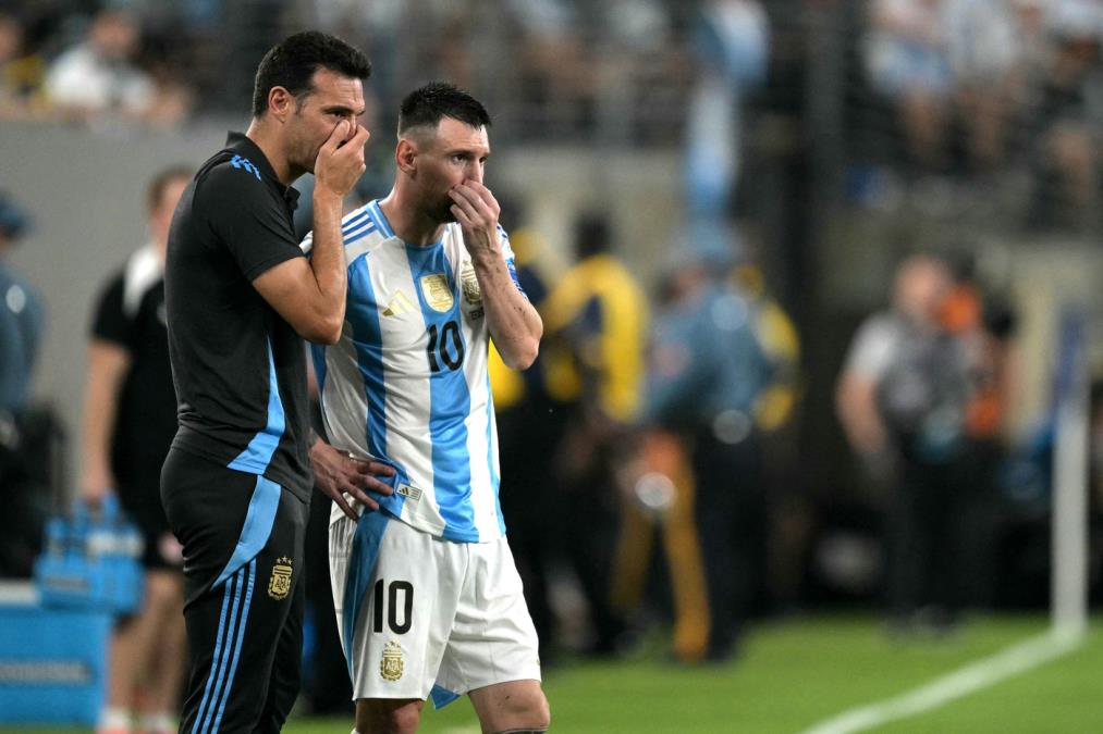 LIONEL DONEO ODLUKU - BIĆE U REPREZENTACIJI I DO SLEDEĆEG MUNDIJALA! Mesi se oprostio od nacionalnog tima, a sada je Argentina čula sjajnu vest!