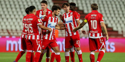 Sunce, pa mali dečak na ulici: Zvezda "misteriozno" predstavila novo pojačanje