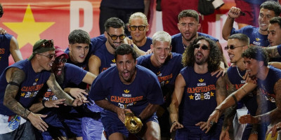 Zlato, dijamanti i safiri! FIFA šampionima sveta priredila nezapamćen luksuz, pogledajte prstenje od 50.000€
