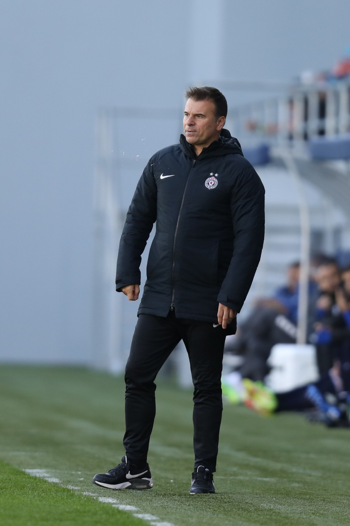 Partizan danas gostuje Radničkom u Nišu: Crno-beli sa Stanojevićem traže svetlo na kraju tunela