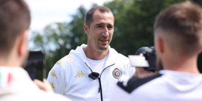 Petrović najavio bombu: Vezista na korak od Partizana, odgovoreno na ponude za bisere crno-belih