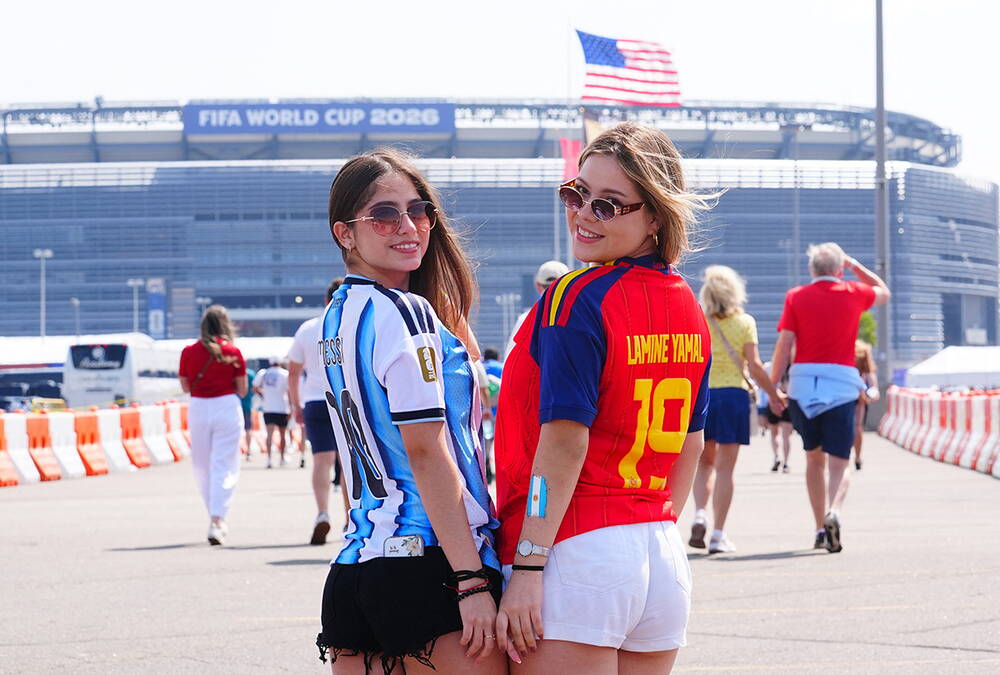 Da li su vas iznenadili sastavi za Španija - Argentina? Jedan od najboljih na svetu ostao "zaleđen"