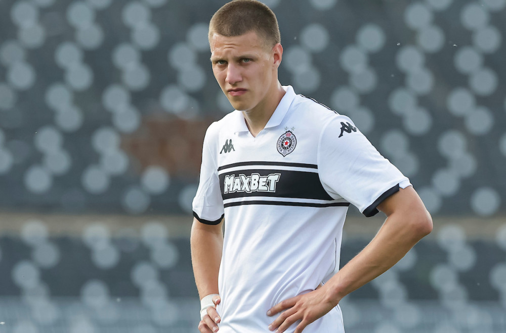 Ugrešić sleteo u Solun čeka ga potpis sa PAOK-om VIDEO