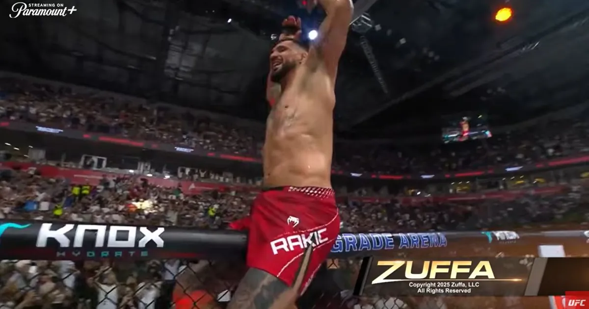 Aleksandar Rakić posle pobede zamolio publiku da navija sa njim: UFC video ludnicu u Beogradu!