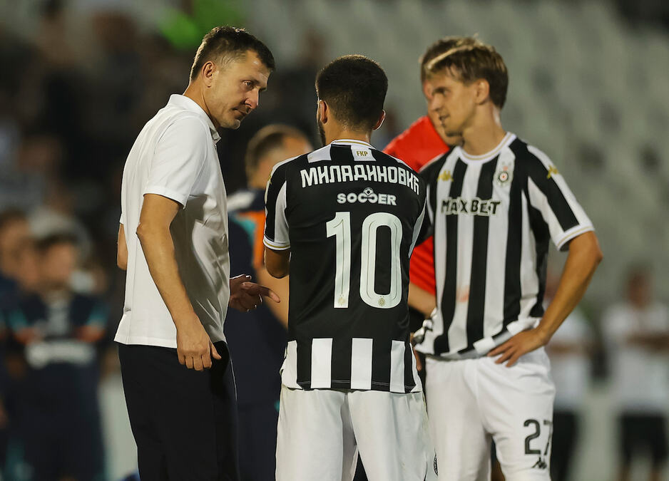 PARTIZAN SRUŠIO HETAFE ALI NE IDE U EVROPU Ilić: Ovo je Partizan kakav želim da imam i gledam
