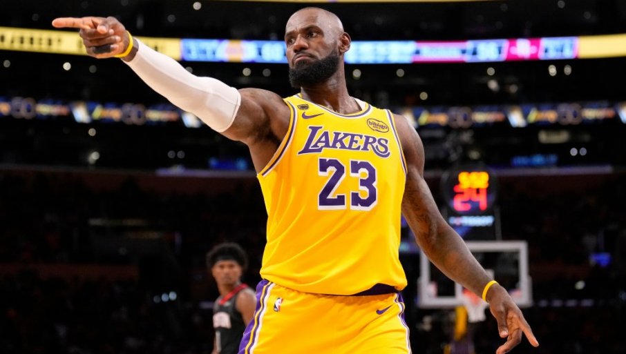 GDE IMA TU SE I PROSIPA: Lebronov plan šokirao Ameriku!