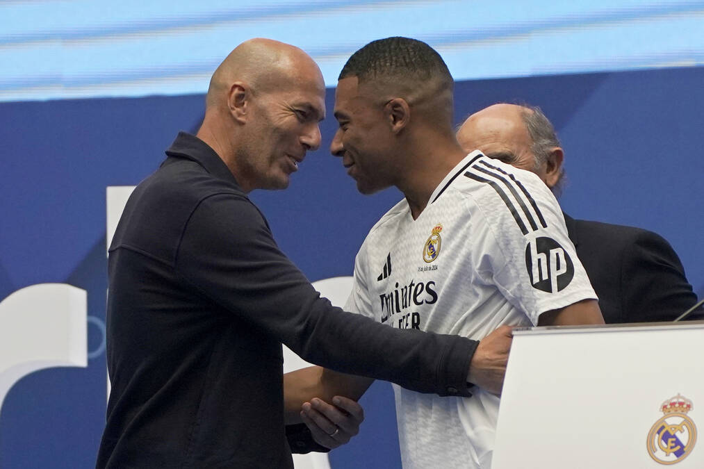 Posle 14 godina je napokon kraj? Sve je spremno da Zidan postane selektor Francuske