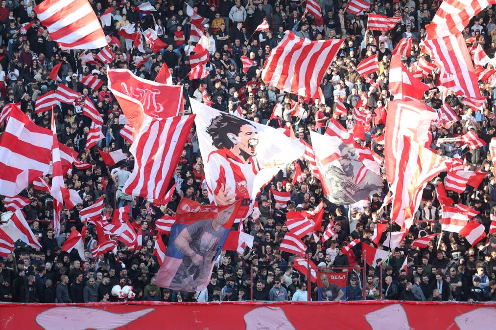 Crvena zvezda se obratila svojim navijačima: "Dođite u dresovima na meč protiv Larna"