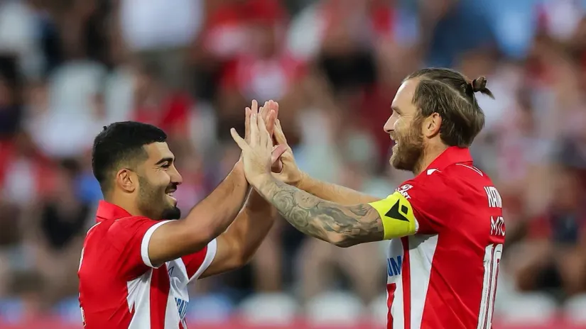 POLUVREME: Crvena zvezda Larn 2:0