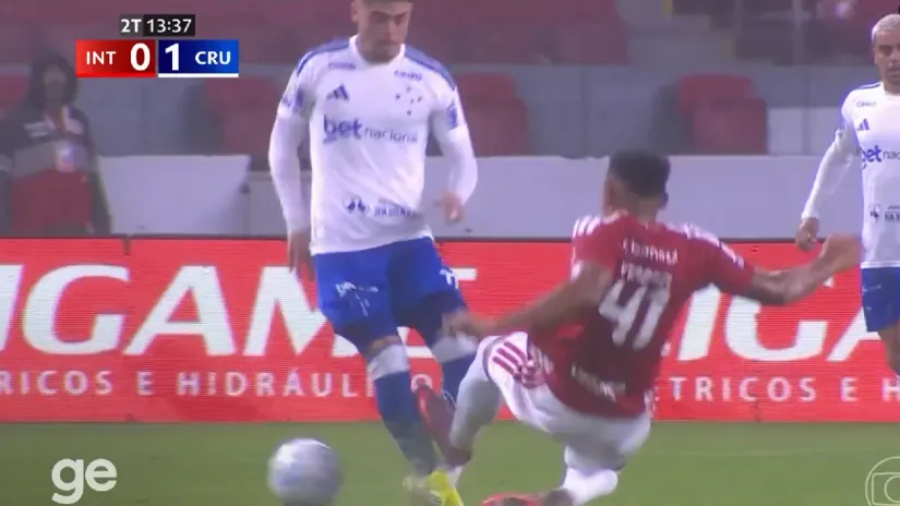 Istorijska kazna u svetskom fudbalu: Dok se on ne oporavi, ti ne igraš (VIDEO)