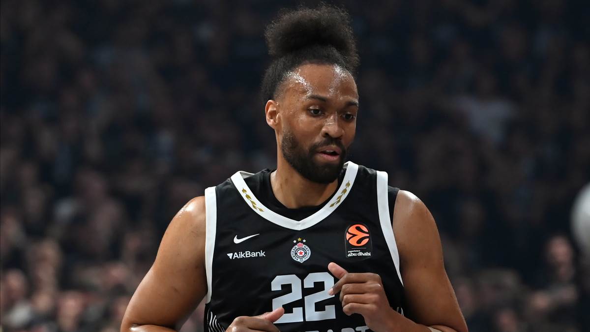 "Džabari, dobro došao nazad": Pojavile se fotke, evo gde je otišao Parker