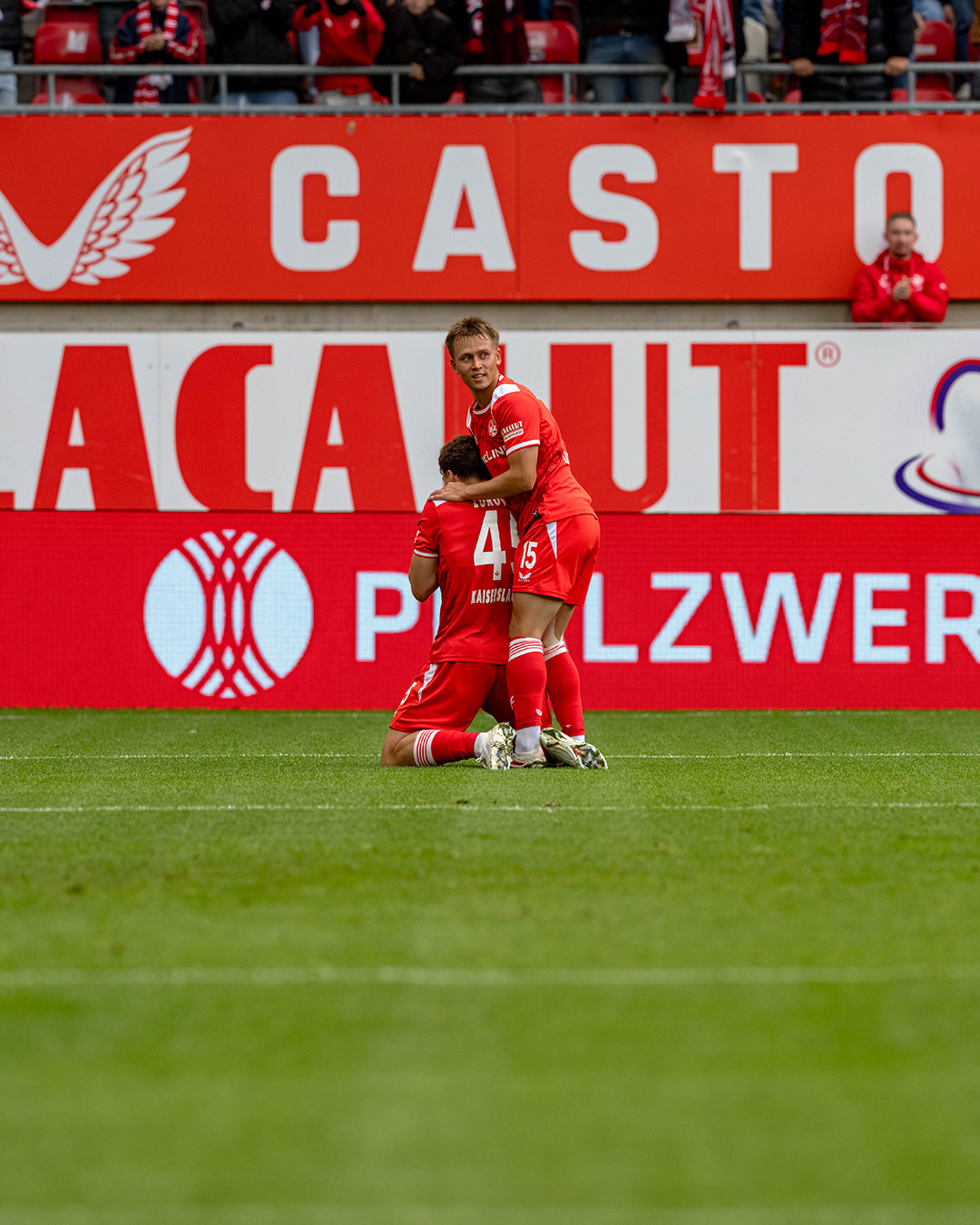 DFB Pokal - Fantastični Miloš Luković, Bajern lagano i bez Kejna, nenormalna atmosfera u Drezdenu!