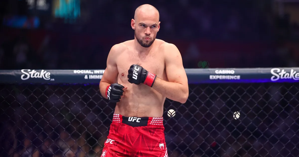 Uroš Medić posle pobede na UFC Beograd otišao u Novi Sad: Hit snimak iz Laze Telečkog, oborio rekord na ulici!