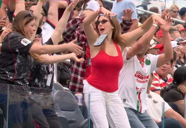 KAMERA UHVATILA NAJBIZARNIJI MOMENAT NA MUNDIJALU! Sekund nepažnje vatrene navijačice - usledila je scena o kojoj bruji svet!