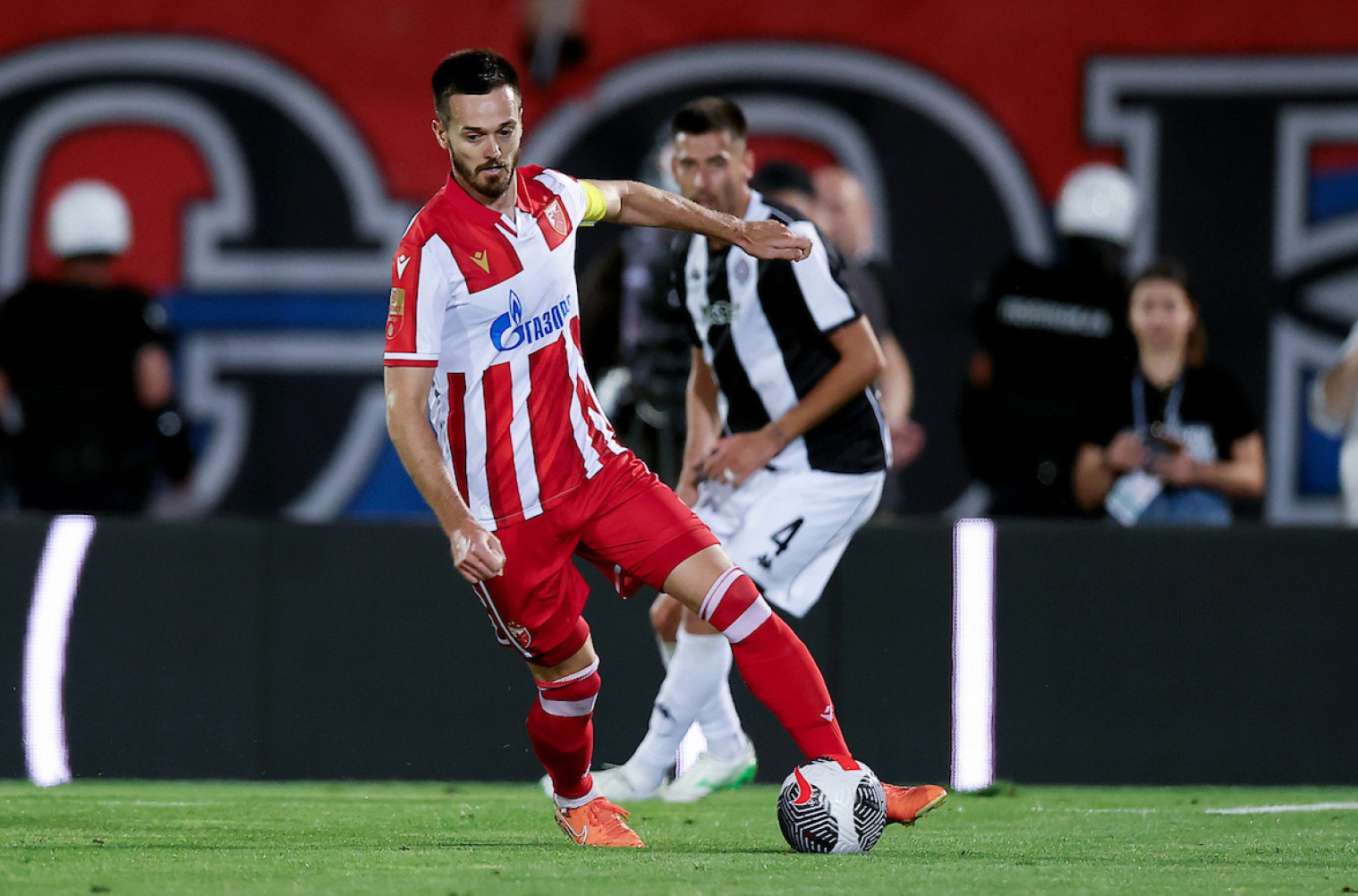 Određen raspored Superlige Srbije Zvezda dočekuje Partizan u osmom kolu!