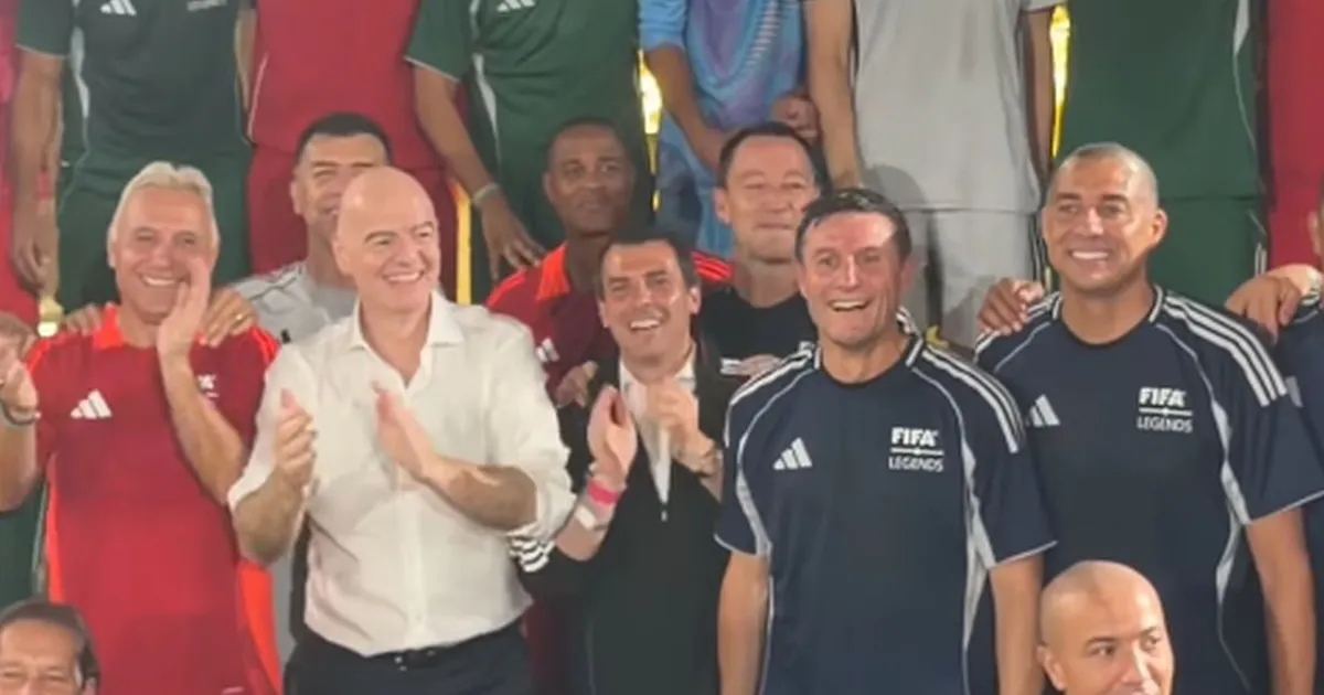 Argentina već osvojila Mundijal! Infantino uručio trofej Zanetiju, usledilo slavlje i pevanje Šampioni