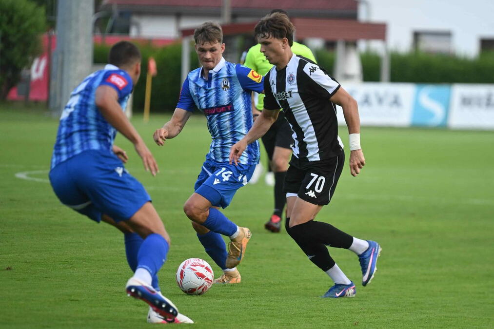 CRNO-BELI NA UBU OTVARAJU NOVU SEZONU: Evo gde možete pratiti prenos meča Zemun - Partizan