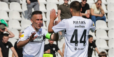 Suze, aplauzi, zagrljaji, Partizan poklonio petardu Nathu za kraj