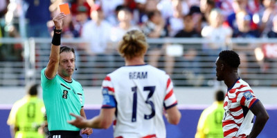 Stigao odgovor Trampu! Predsednik SAD napao sudiju sa kontroverzne utakmice, FIFA ga brani