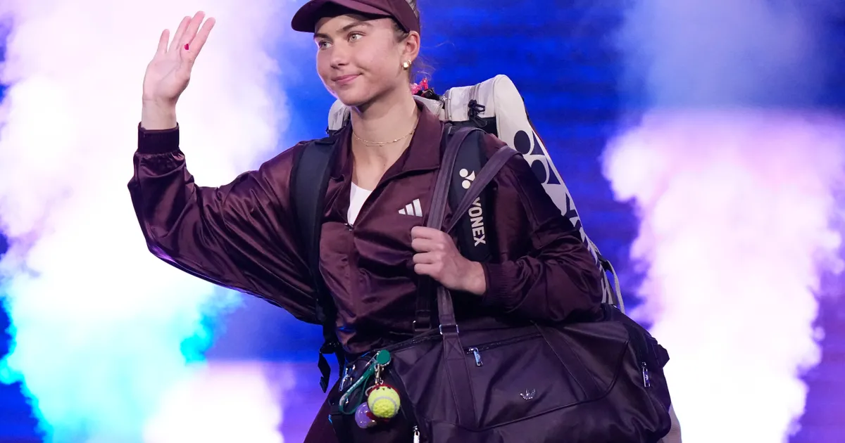 Srpkinja zgazila Ukrajinku: Iva Jović na korak od najboljih 10 sveta, prošla u osminu finala Vuhana