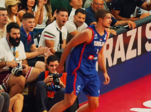 VEROVALI, ILI NE! NI JOKIĆ, NI VEMBANJAMA - OVAJ POTEZ JE OBELEŽIO MEČ SRBIJA - FRANCUSKA! Košarkaš Srbije čak i saigrače ostavio u šoku!